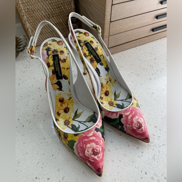 Dolce & Gabbana Floral Slingback Heels - Picture 7 of 11
